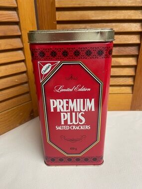 Vintage 1991 Christie’s Limited Edition Premium Plus Salted Crackers Tin